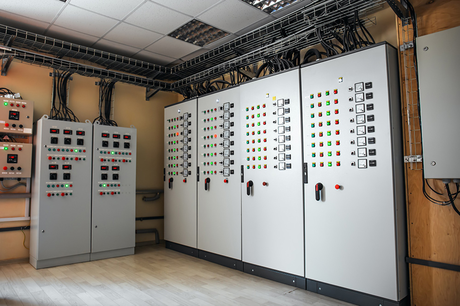 Schalt­anlagen­bau bei Elektro-Service-Ganz in Hammelbach